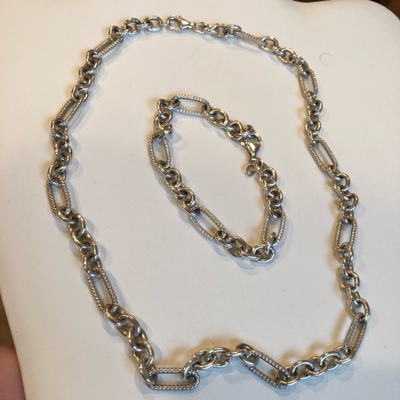 7 1/2” Sterling Silver Figaro Chain Bracelet - Picture 4 of 16